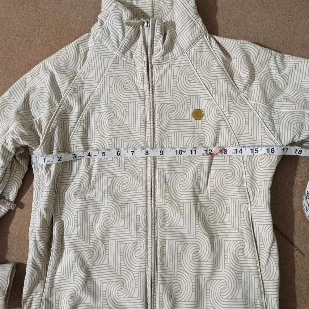 DC Softshell Jacket - S - Picture 9 of 11